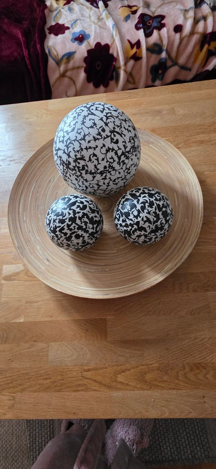 Decoratie ballen zwart/wit met houten schaal, Hout, Gebruikt, Ophalen of Verzenden, Modern