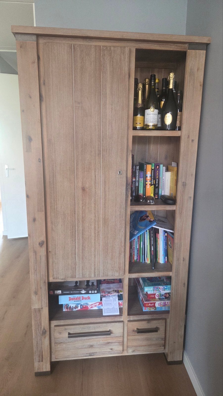Robuuste houten kast met deur en lades, Huis en Inrichting, Kasten | Boekenkasten, Ophalen, Met plank(en), Gebruikt, Landelijk, Robuust