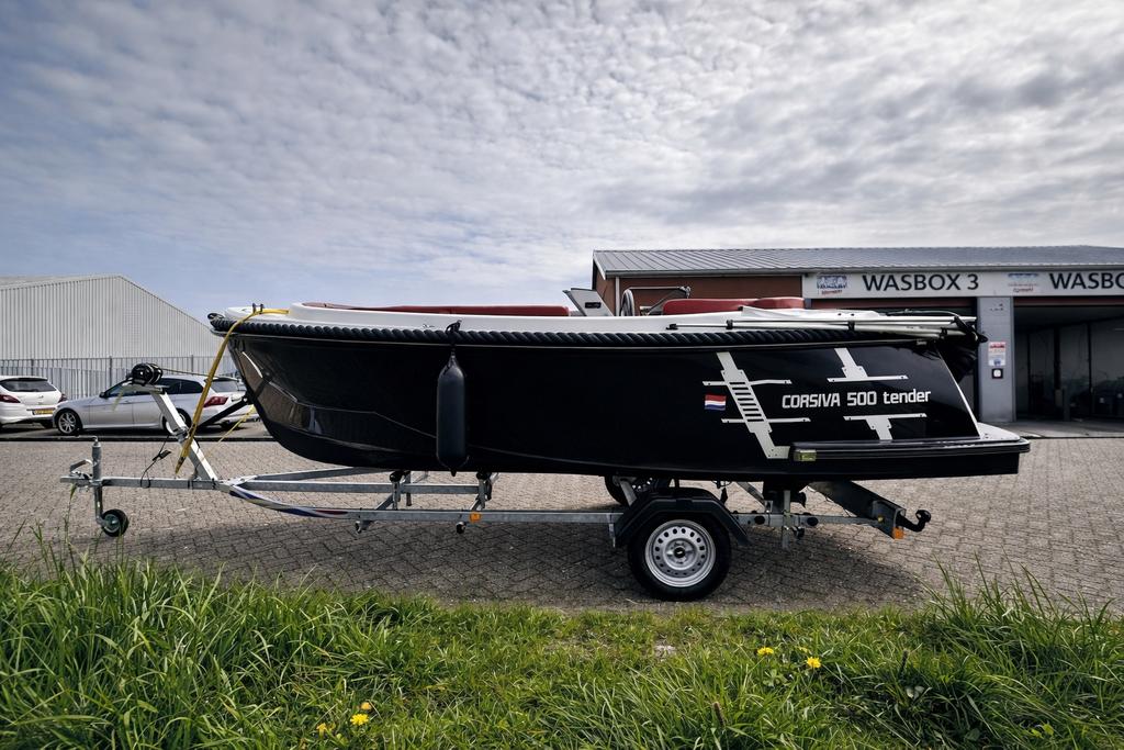 Corsiva 500 Tender Sloep - Zo goed als nieuw met trailer, Watersport en Boten, Sloepen, Tender, Buiskap, Ophalen of Verzenden