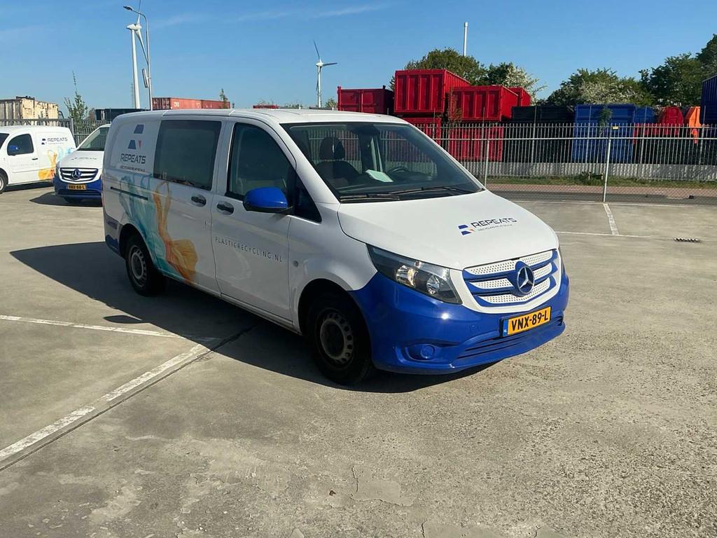 2022 Mercedes-Benz Vito 110 CDI Func.Lang DC Bedrijfswagen, Auto's, Bestelauto's, Voorwielaandrijving, Gebruikt, 4 cilinders, Wit