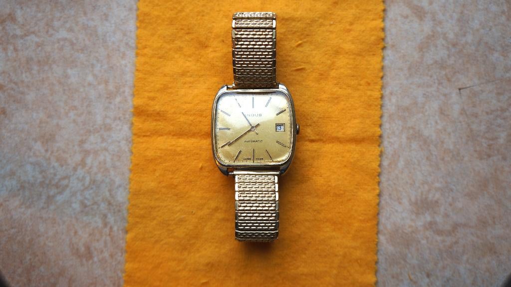Vintage INDUS Heren Horloge in gebruikte staat. Swiss Made., Kleding | Heren, Overige Herenkleding, Gedragen, Ophalen of Verzenden
