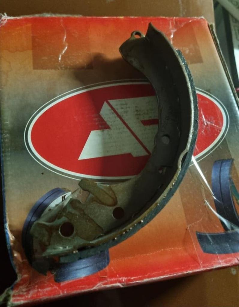 Remschoenen toyota corolla ke30 nieuw €25,00, Ophalen of Verzenden, Nieuw