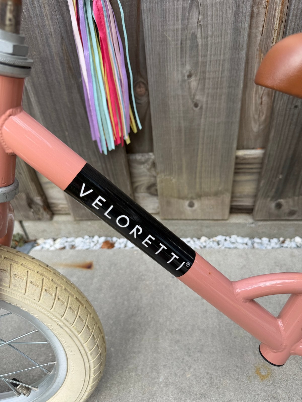 Veloretti loopfiets in roze, Ophalen, Gebruikt, 16 tot 20 inch, Zijwieltjes