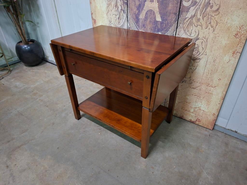 Klassiek kersen hangoor bijzettafel, salontafel, sidetable, Ophalen of Verzenden, Rechthoekig