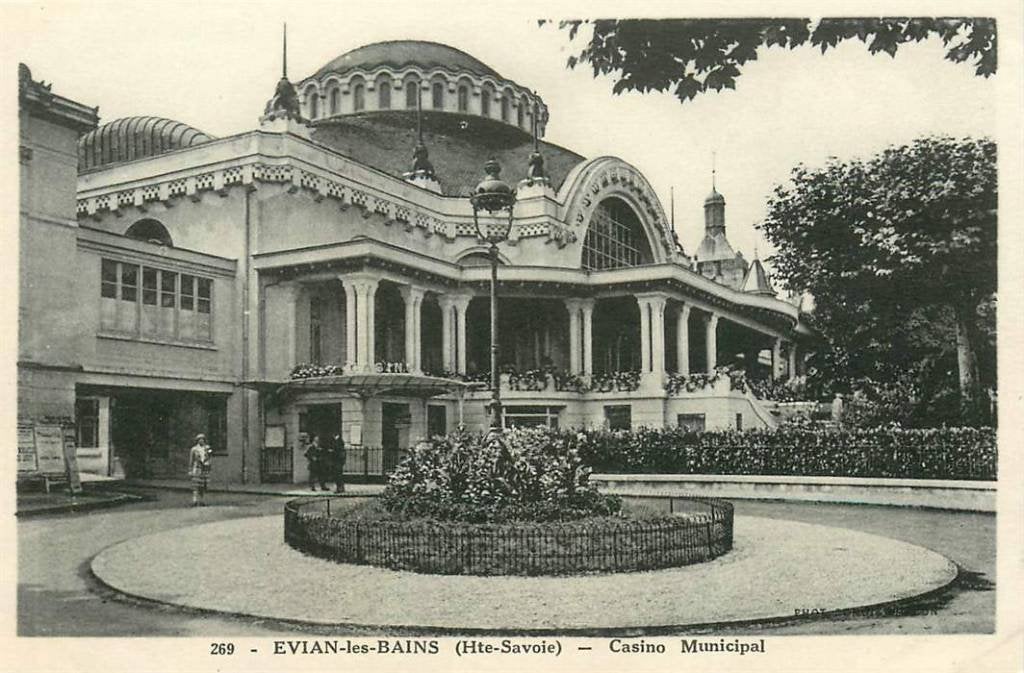 381-154-053 Evian-les-Bains casino, Verzenden, Voor 1920, Frankrijk