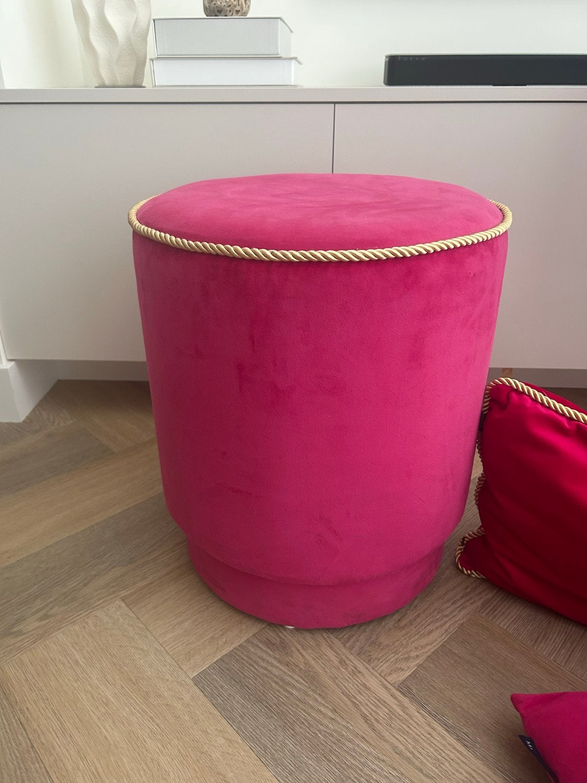 Mars&More Poef/Hocker Deluxe Fuchsia  45cm, Ophalen of Verzenden, Zo goed als nieuw, Rond, Minder dan 50 cm