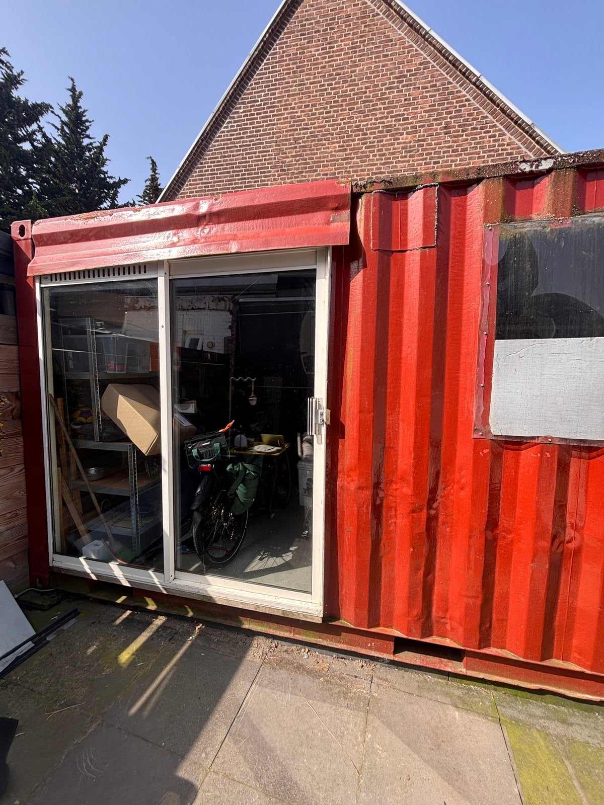 Container schuur, Ophalen