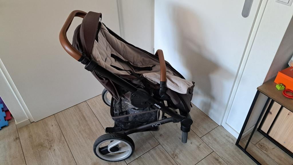 Mutsy Nio Kinderwagen donkergroen - regenhoes - wagenbak, Zo goed als nieuw, Mutsy, Verstelbare duwstang, Ophalen