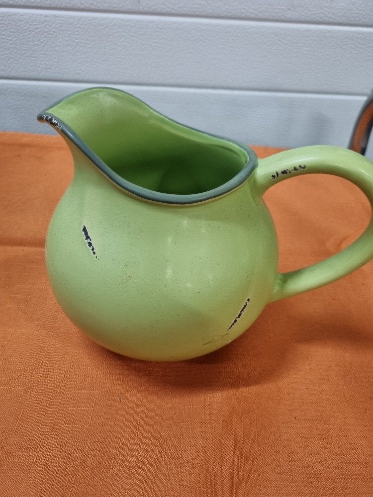 schenkkan groen oudlook aardewerk, Ophalen of Verzenden