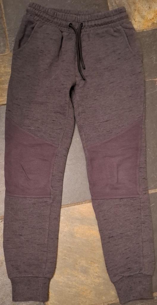 HEMA My Relaxed Fit joggingbroek – maat 134/140, Kinderen en Baby's, Kinderkleding | Maat 134, Zo goed als nieuw, Jongen, Broek
