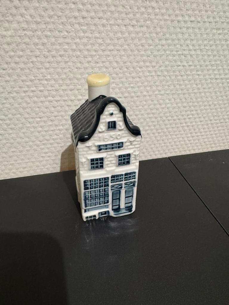 KLM Huisje 12 Bols Jenever - Delfts Blauw, Verzamelen, KLM Huisjes, Ophalen of Verzenden, Zo goed als nieuw, 1 t/m 20, Gevuld