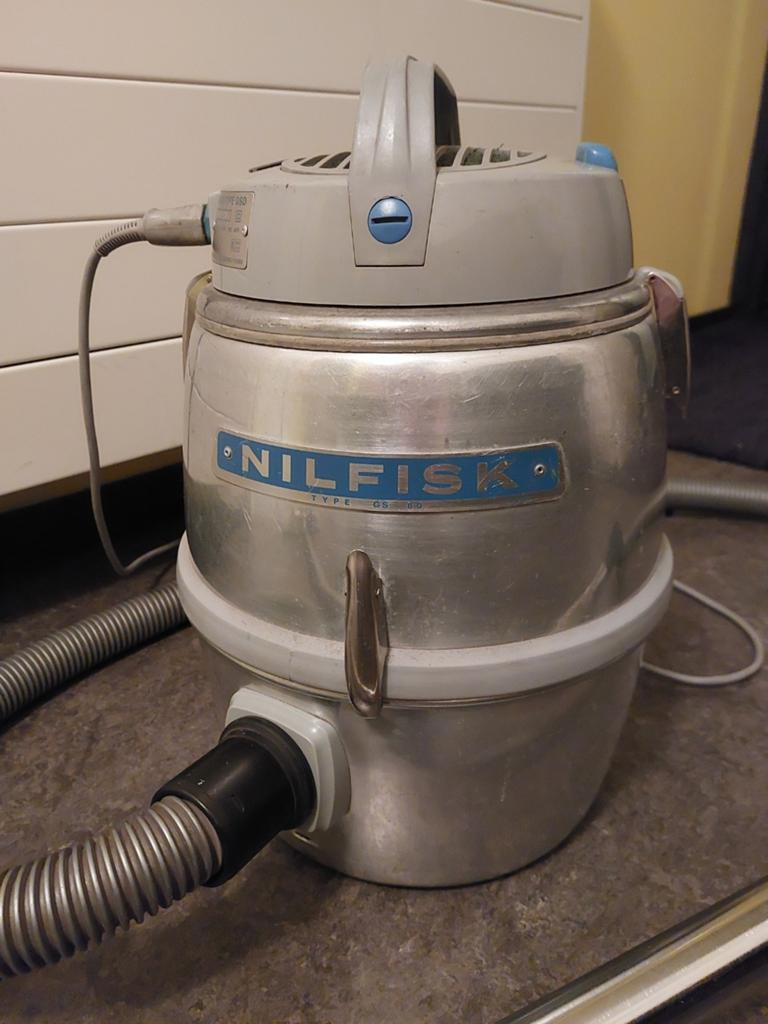 Vintage Nilfisk GS 80 stofzuiger - doet niet meer, Stofzak, Gebruikt, Verzenden, Industriële stofzuiger