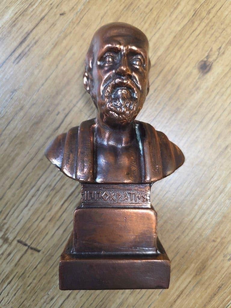 Beeldje van Innokpathe, Verzamelen, Ophalen of Verzenden, Gebruikt, Overige typen