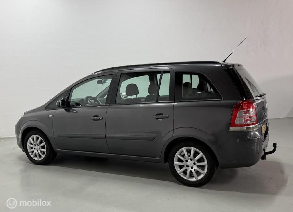 Opel Zafira 1.6 Temptation | PARK.SENS. ACHTER | TREKHAAK, Auto's, Voorwielaandrijving, Gebruikt, 4 cilinders, Parkeersensor