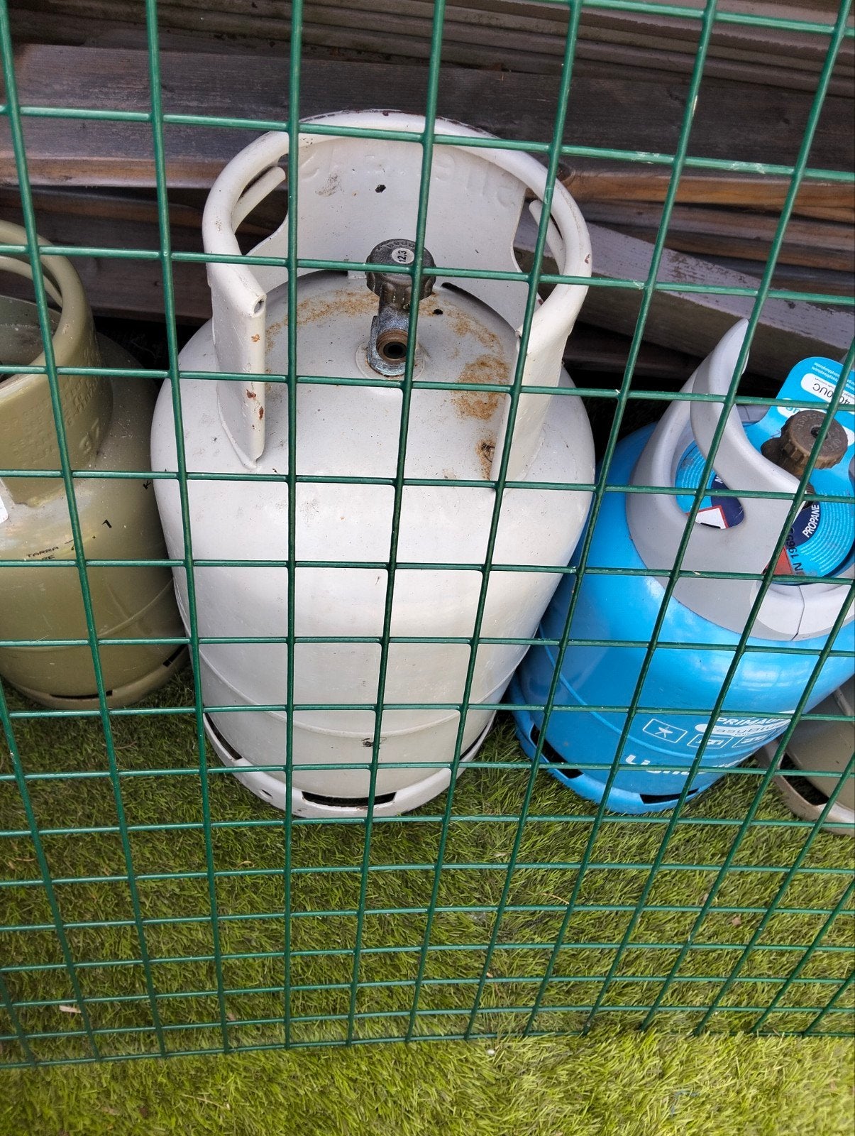 Diverse lege gasflessen,  4x 5kg, 2x11 kg, 1x 33 kg., Ophalen, Gebruikt, Nvt, Nvt