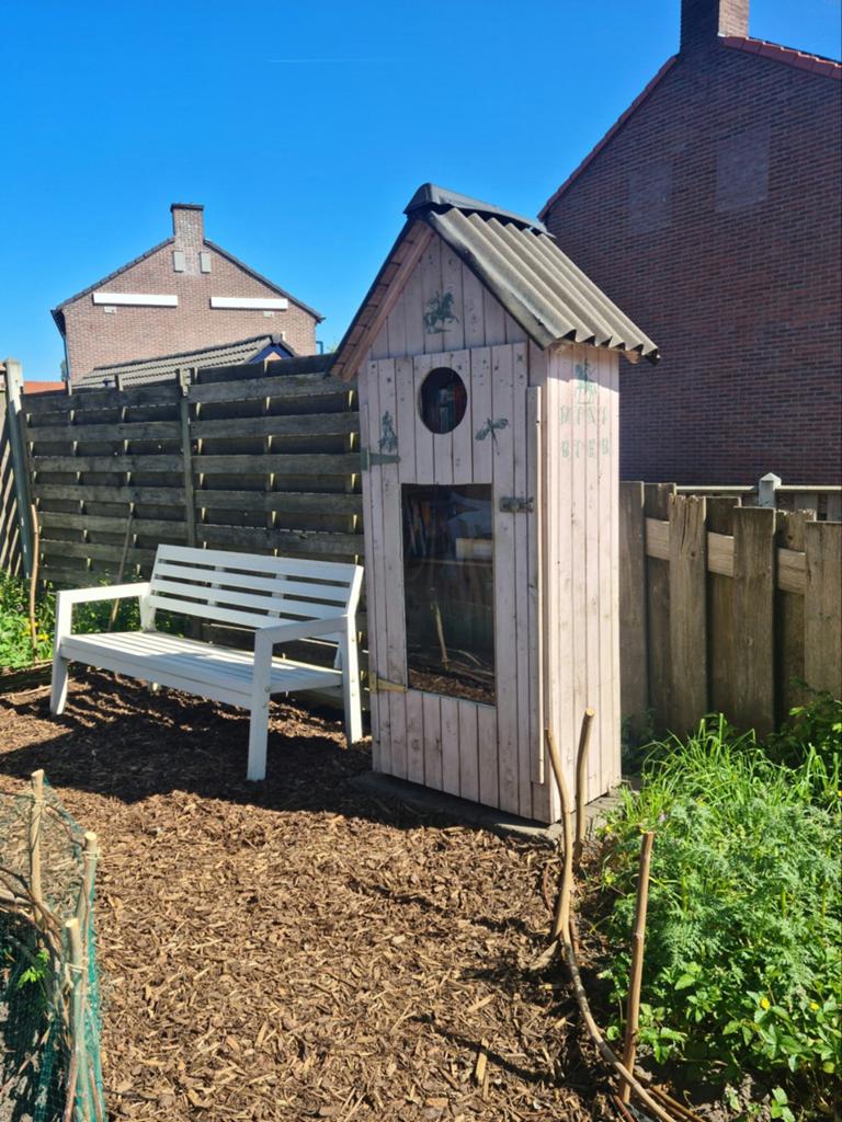 Minibieb, boeken en plantjes te ruil, Ophalen