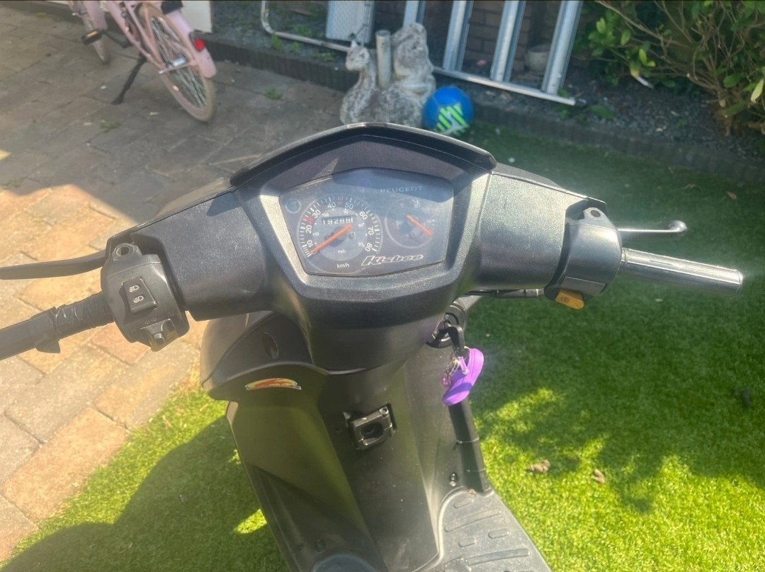 Peugeot Snorscooter - Leuk voor op eigen erf!, Fietsen en Brommers, Snorfietsen en Snorscooters, Ophalen, Gebruikt, Benzine, Peugeot