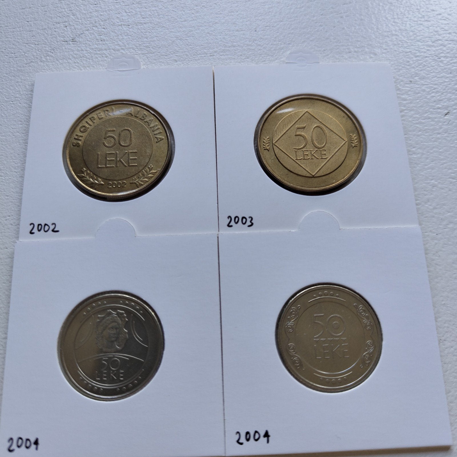 Albanië 4 verschillende 50 leke 2002-2003-2004, Ophalen of Verzenden, Overige landen