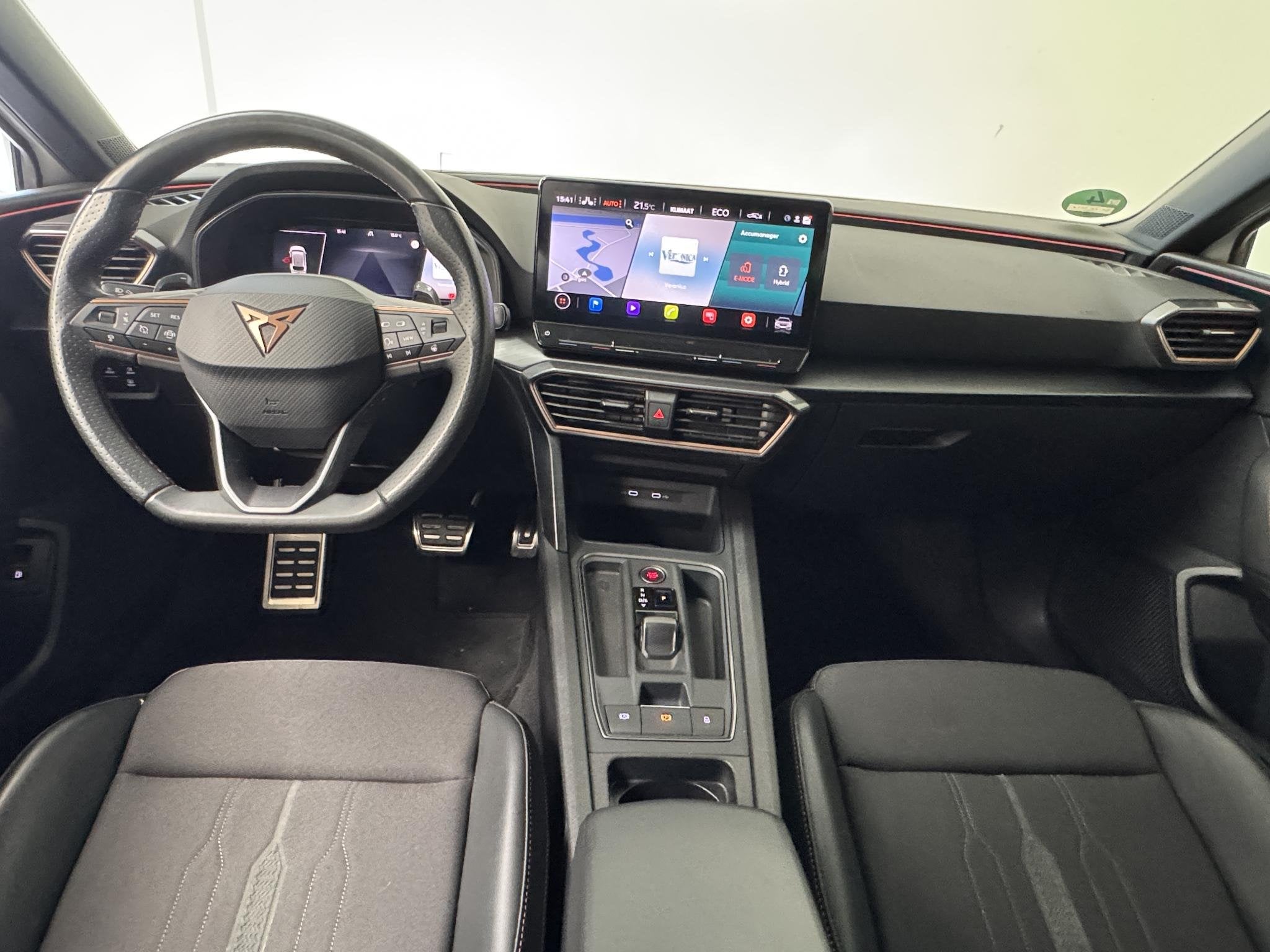 CUPRA Leon Sportstourer 1.4 e-Hybrid Business | Camera | Nav, Auto's, Gebruikt, 4 cilinders, Leon, Wit