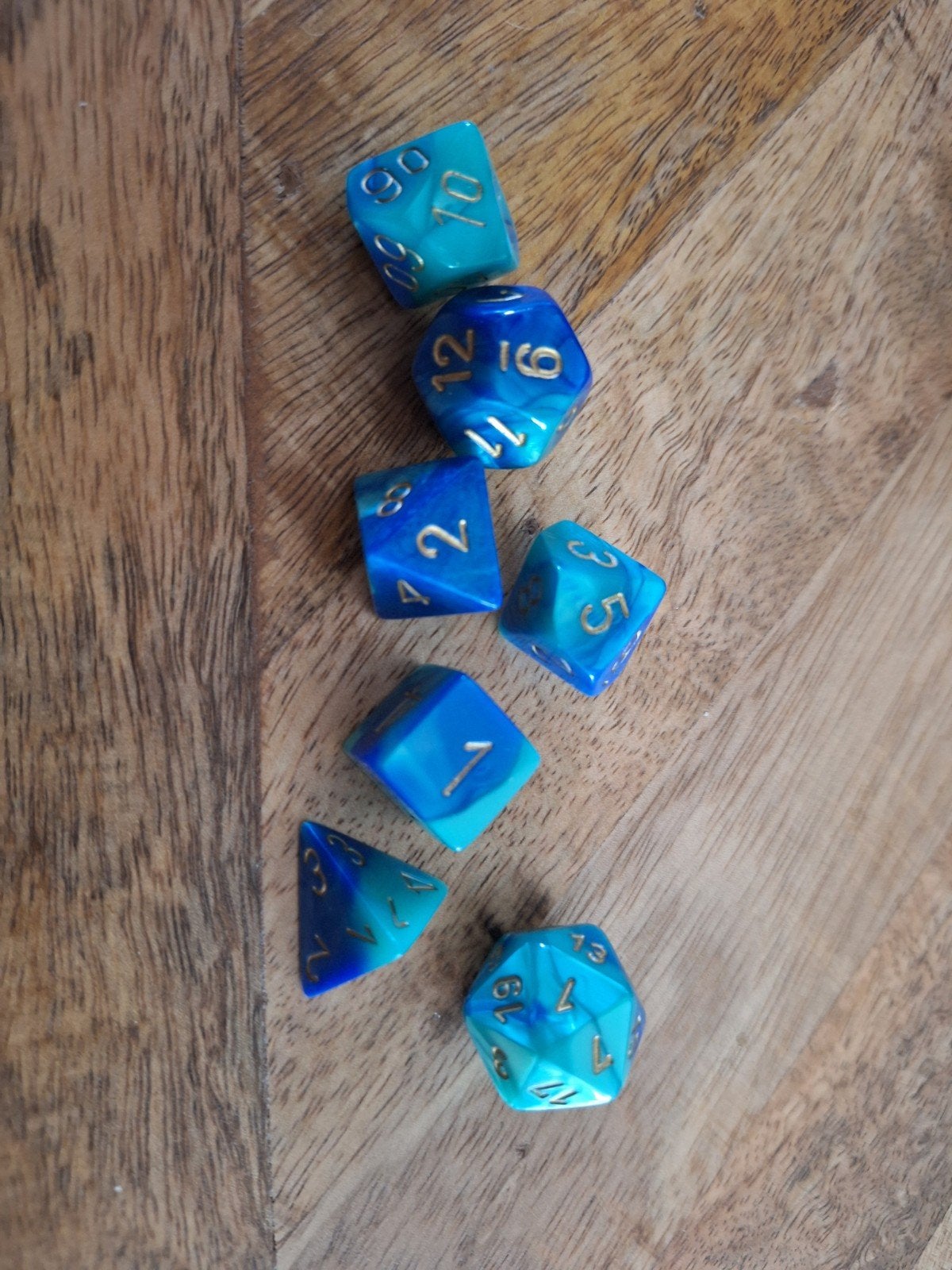 D&D dobbelstenen set - Blauw/Groen marmer effect, Ophalen of Verzenden, Zo goed als nieuw