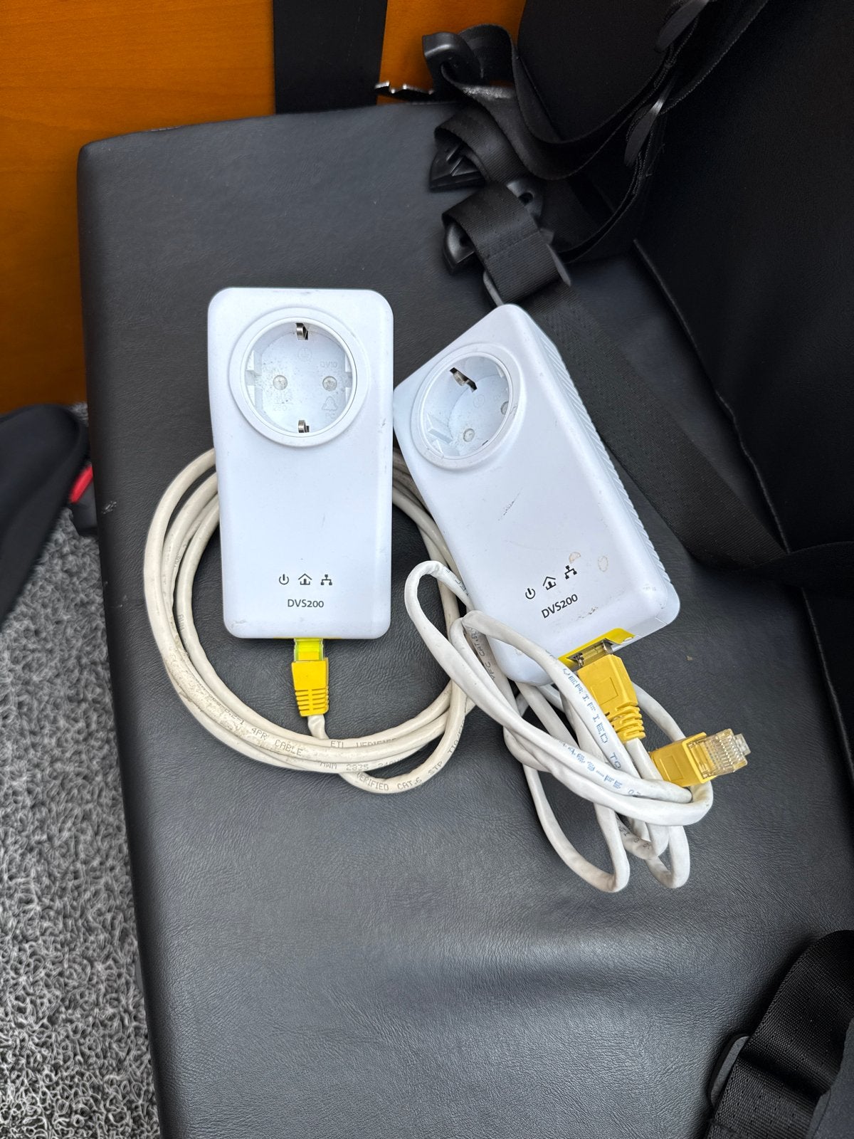 DVS200 Powerline Adapters - Set van 2, Ophalen of Verzenden, Gebruikt