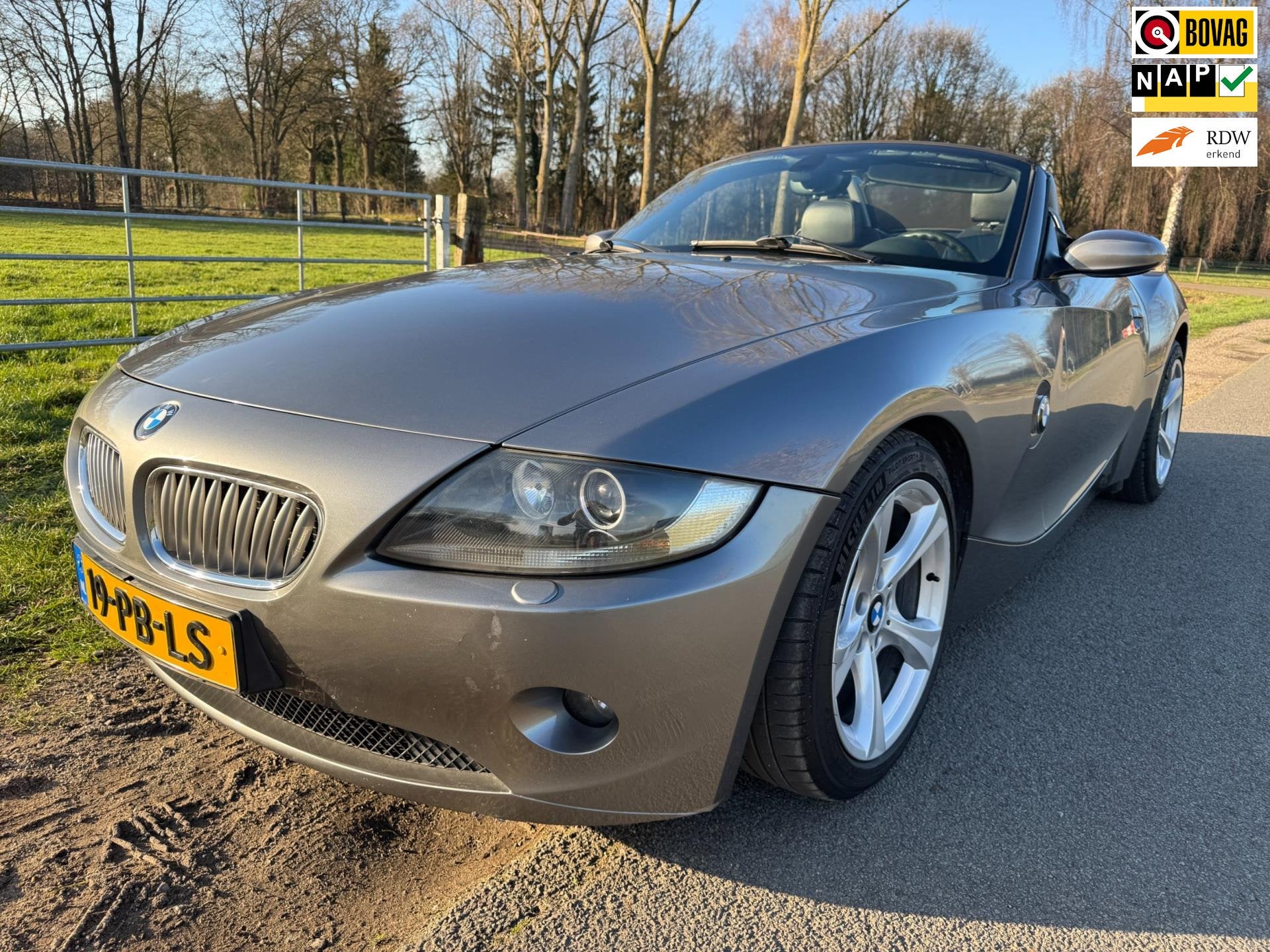 BMW Z4 Roadster 3.0i S 231PK AUTOMAAT met leder en stoelverw, Auto's, Automaat, Achterwielaandrijving, Gebruikt, Zwart