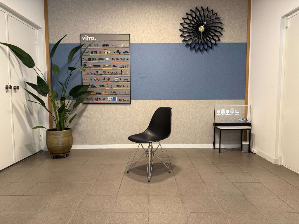 Vitra | Eames | DSR | Zwart & Chrome | 8x, Vitra, Gebruikt, Vitra Artifort Cassina Fritz Hansen Eames Gispen Pastoe Hay, Zwart