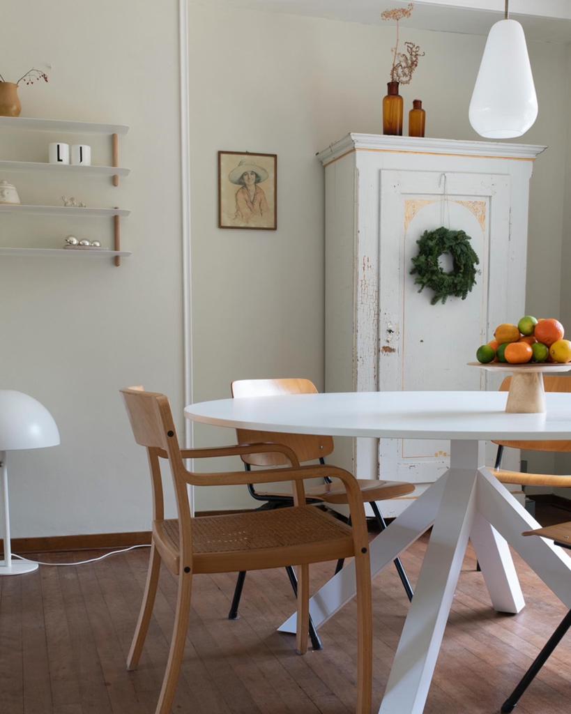 Gispen Dukdalf eettafel Ø160 cm wit, designklassieker, Huis en Inrichting, Tafels | Eettafels, Ophalen, Gebruikt, 150 tot 200 cm
