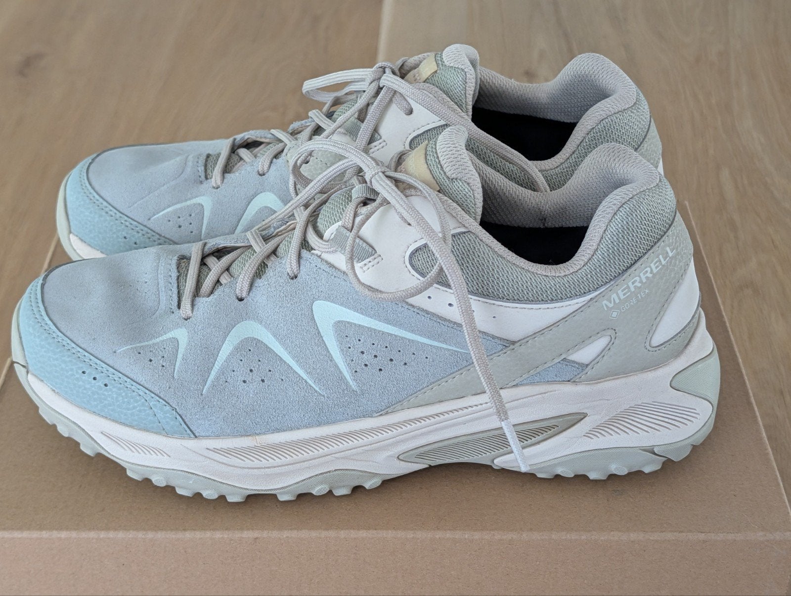 Merrel Yokota GTX dames wandelschoenen mt 42 zgan, Ophalen, Zo goed als nieuw, Schoenen