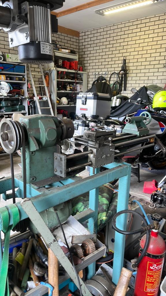 Leuk draaibankje 220volt voor op een werkbank., Doe-het-zelf en Verbouw, Draaibanken, Ophalen, Gebruikt, Metaaldraaibank