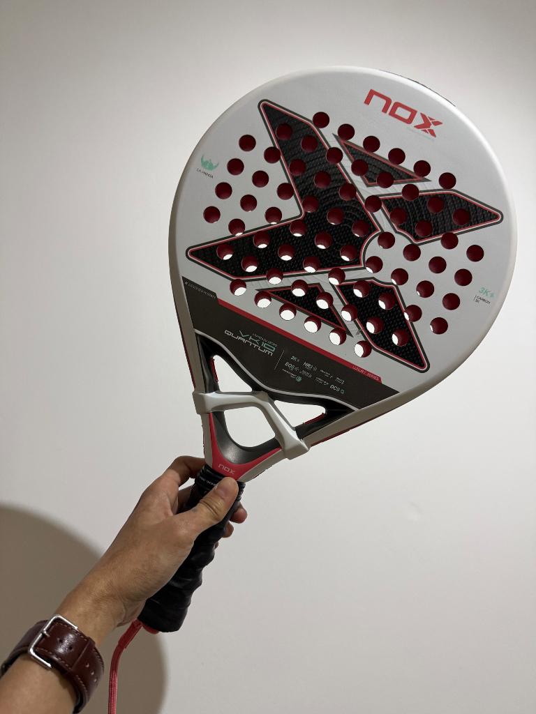 Nox VK10 2025, Sport en Fitness, Ophalen of Verzenden, Zo goed als nieuw, Padelracket