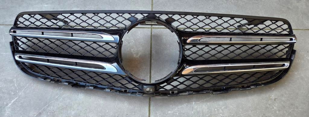 Nieuwe AMG Originel Mercedes GLC X254  grill met 360 camera, Ophalen of Verzenden, Nieuw, Voor, Bumper