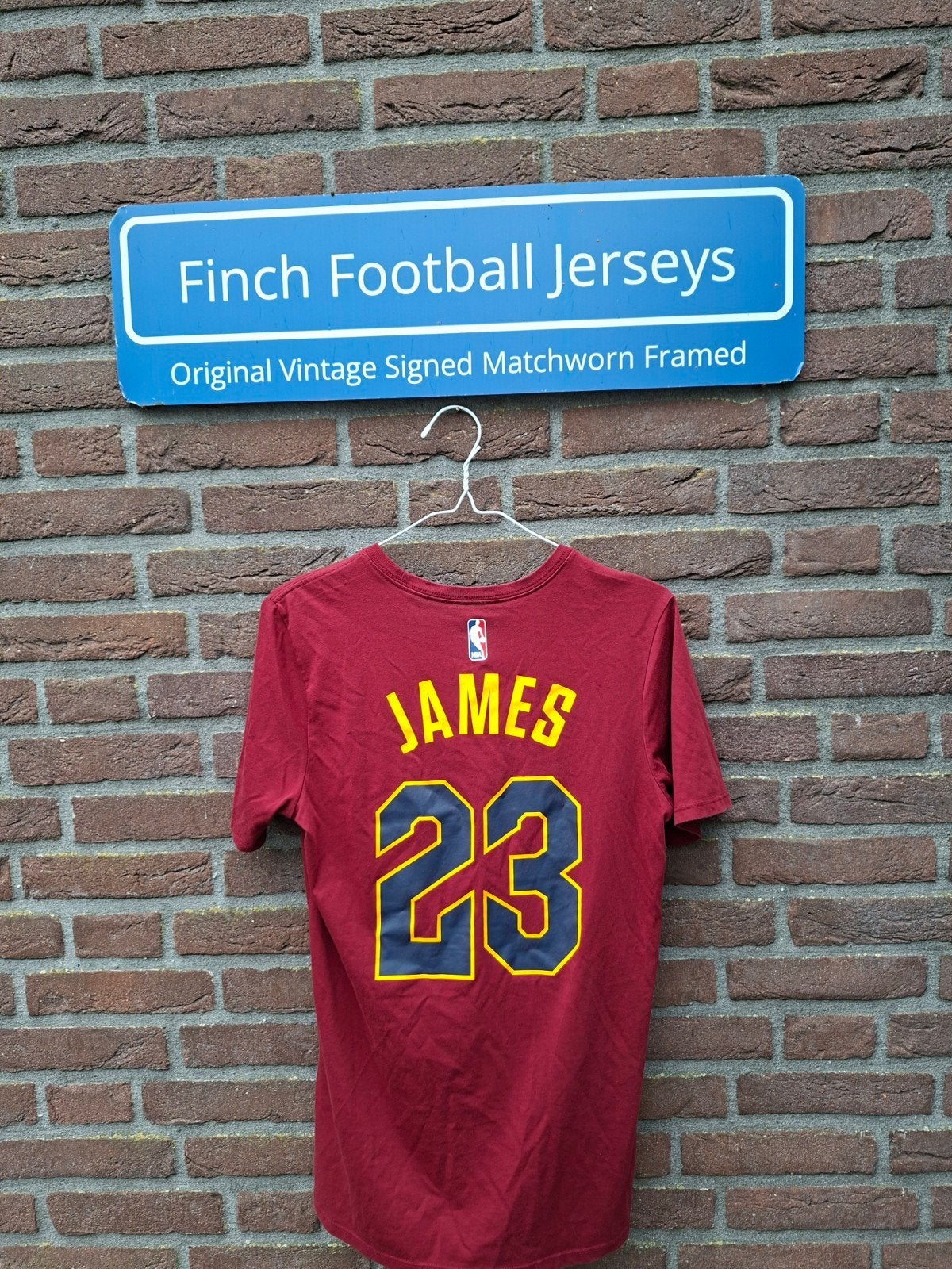 2017-18 Cleveland Cavaliers James #23 Nike Tee - 9,5/10 -  S, Ophalen of Verzenden, Zo goed als nieuw, Overige sporten, Shirt