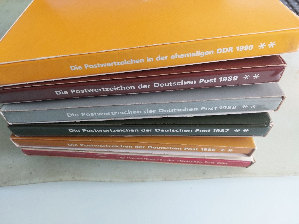 DDR, 6 jaarboeken uit 1984 en 1986 t/m 1990, 3%, Postzegels en Munten, Postzegels | Volle albums en Verzamelingen, Verzenden, Buitenland