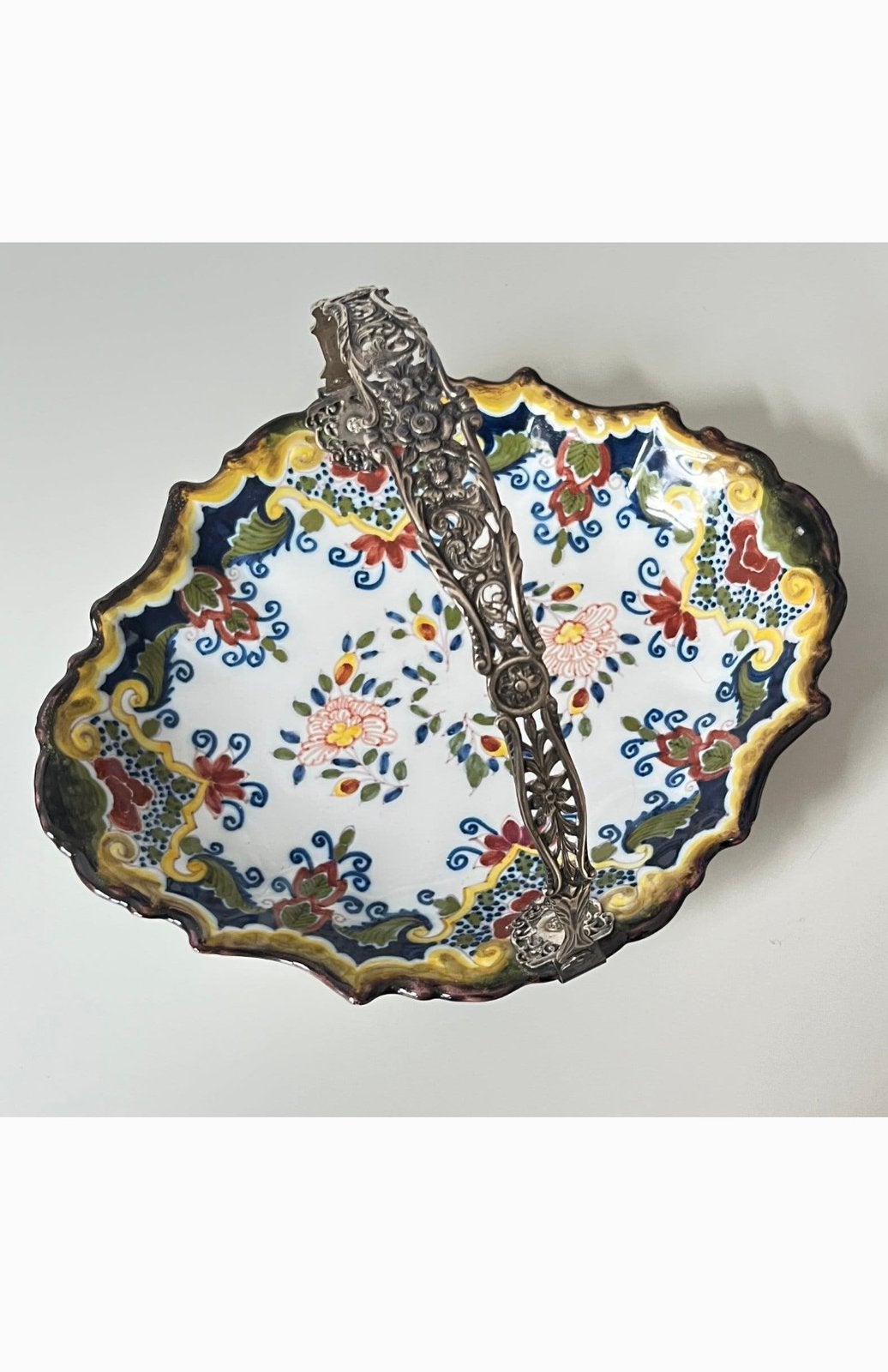 Koninklijke Tichelaar Makkum schaal met zilveren hengsel, Antiek en Kunst, Ophalen of Verzenden