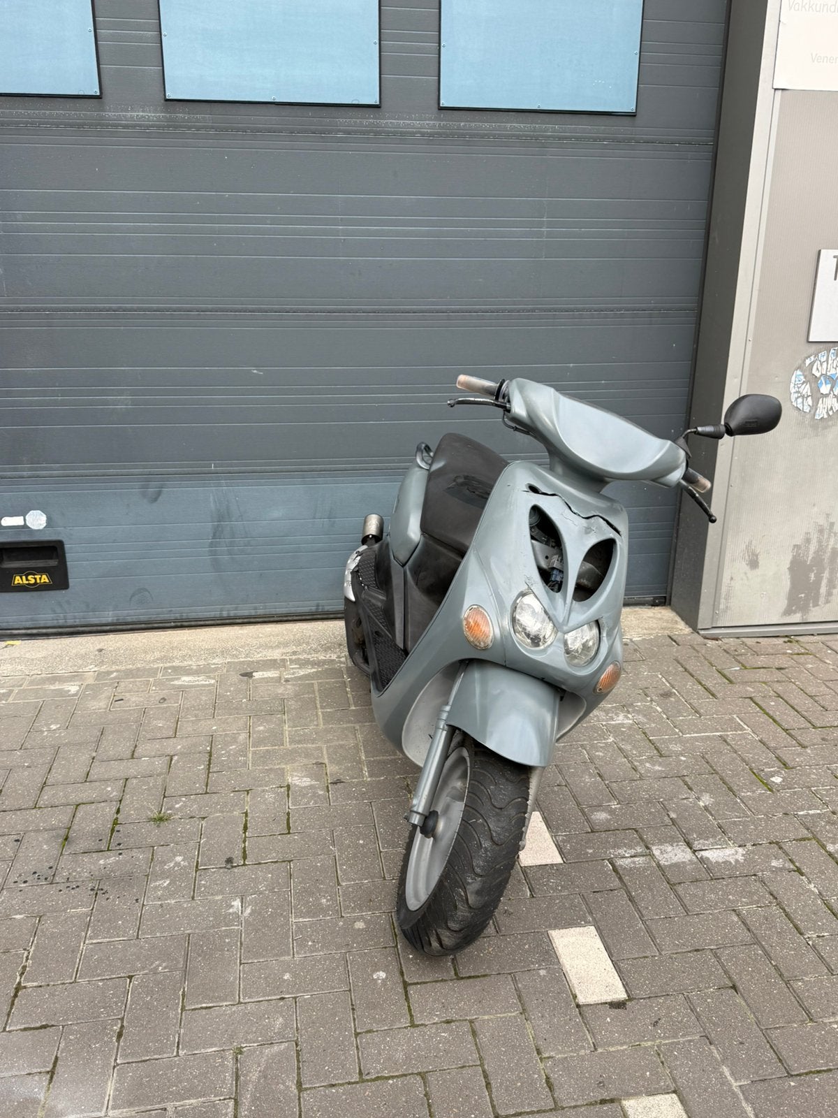 Yahama neos 50cc 2t grey, Ophalen of Verzenden, Zo goed als nieuw, Tweetakt, Neo's