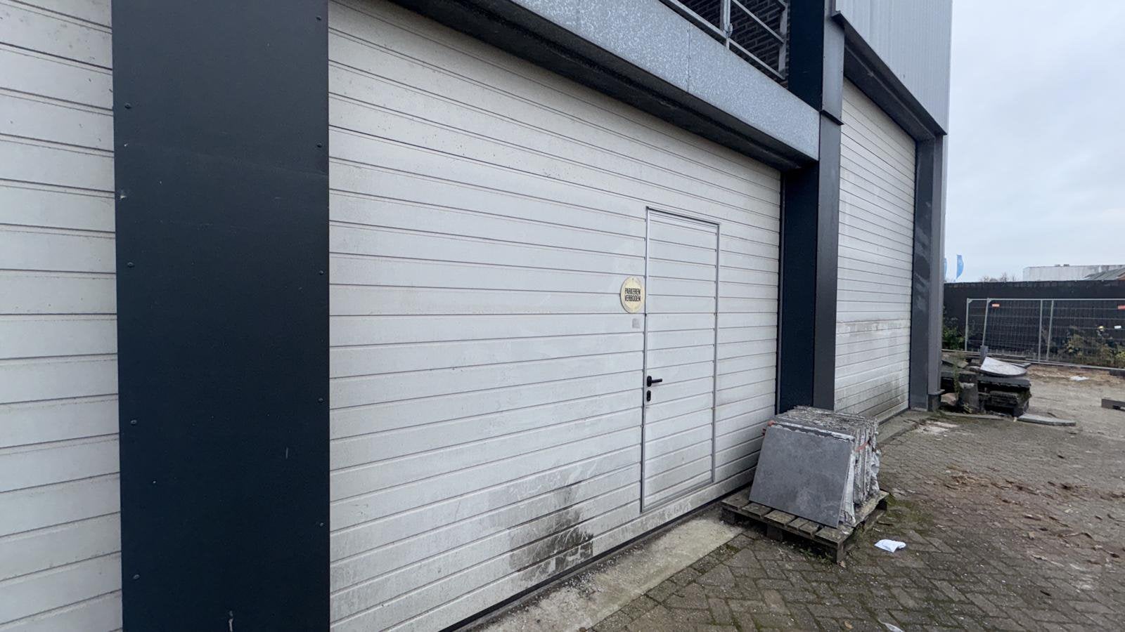 Handbediende overheaddeur garagedeur snelloopdeur deur evt 2, Gebruikt, Garagedeur, Ophalen of Verzenden, 120 cm of meer