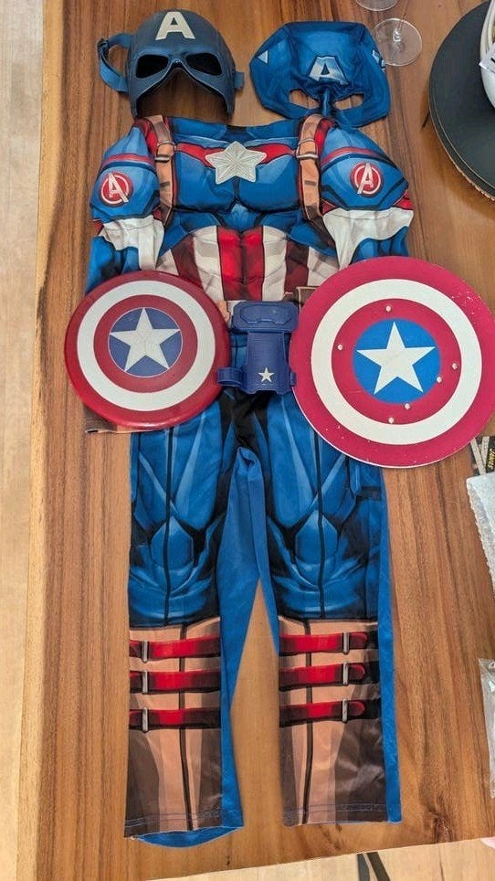 Captain America kostuum met schild en masker, Ophalen, Gebruikt, 122 t/m 128, Jongen