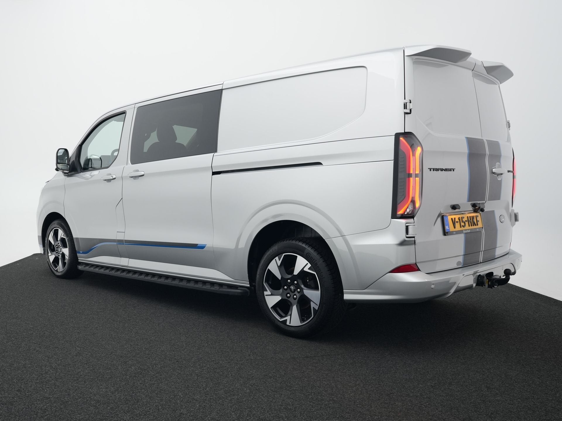Ford Transit Custom 300 2.0 TDCI 170 pk L2H1 Sport DC | Trek, Auto's, Bestelauto's, 12 maanden, Stof, Gebruikt, 4 cilinders