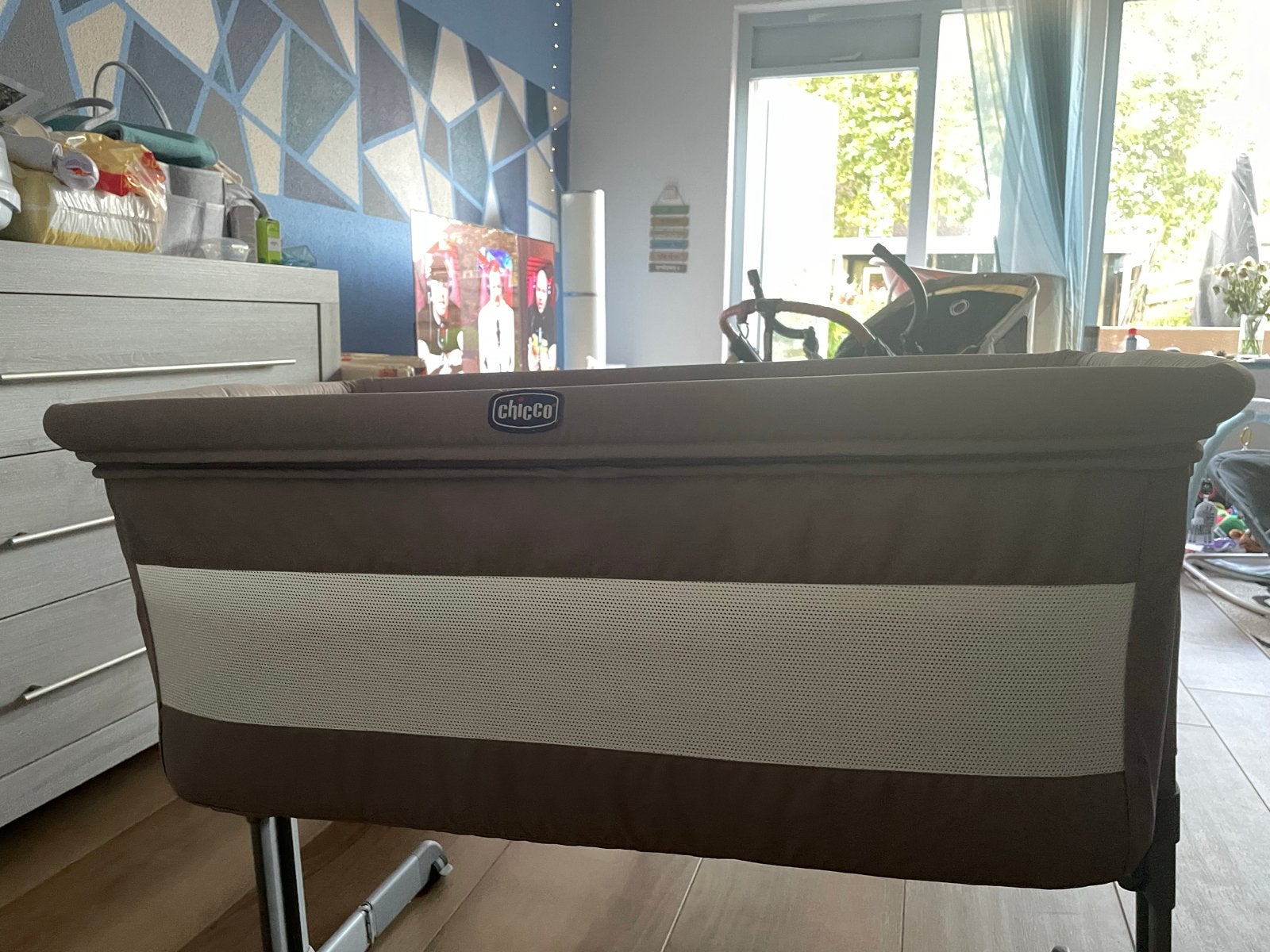 Chicco Next2Me Co-sleeper with Mattress & 3 Muslin Bedsheets, Kinderen en Baby's, Babywiegjes en Ledikanten, Ophalen, Zo goed als nieuw