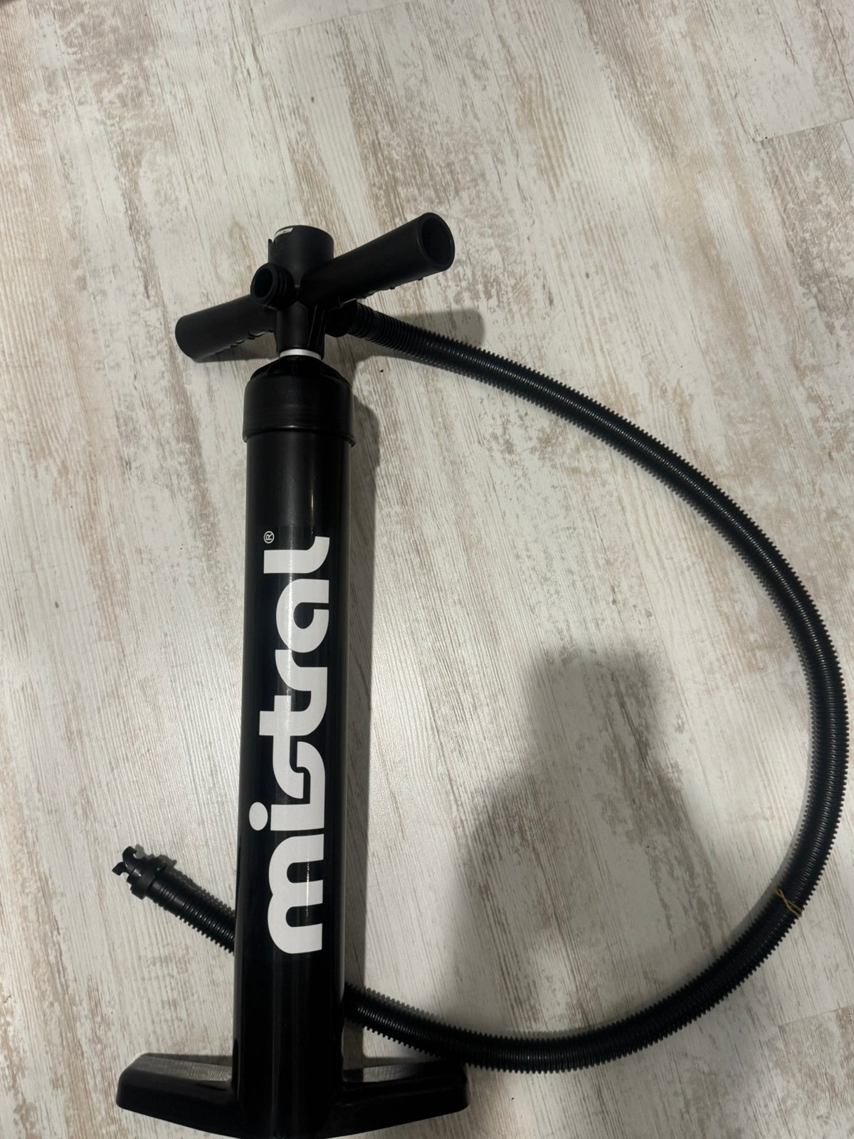 Mistral sup Pomp, Ophalen, Zo goed als nieuw, SUP-accessoire