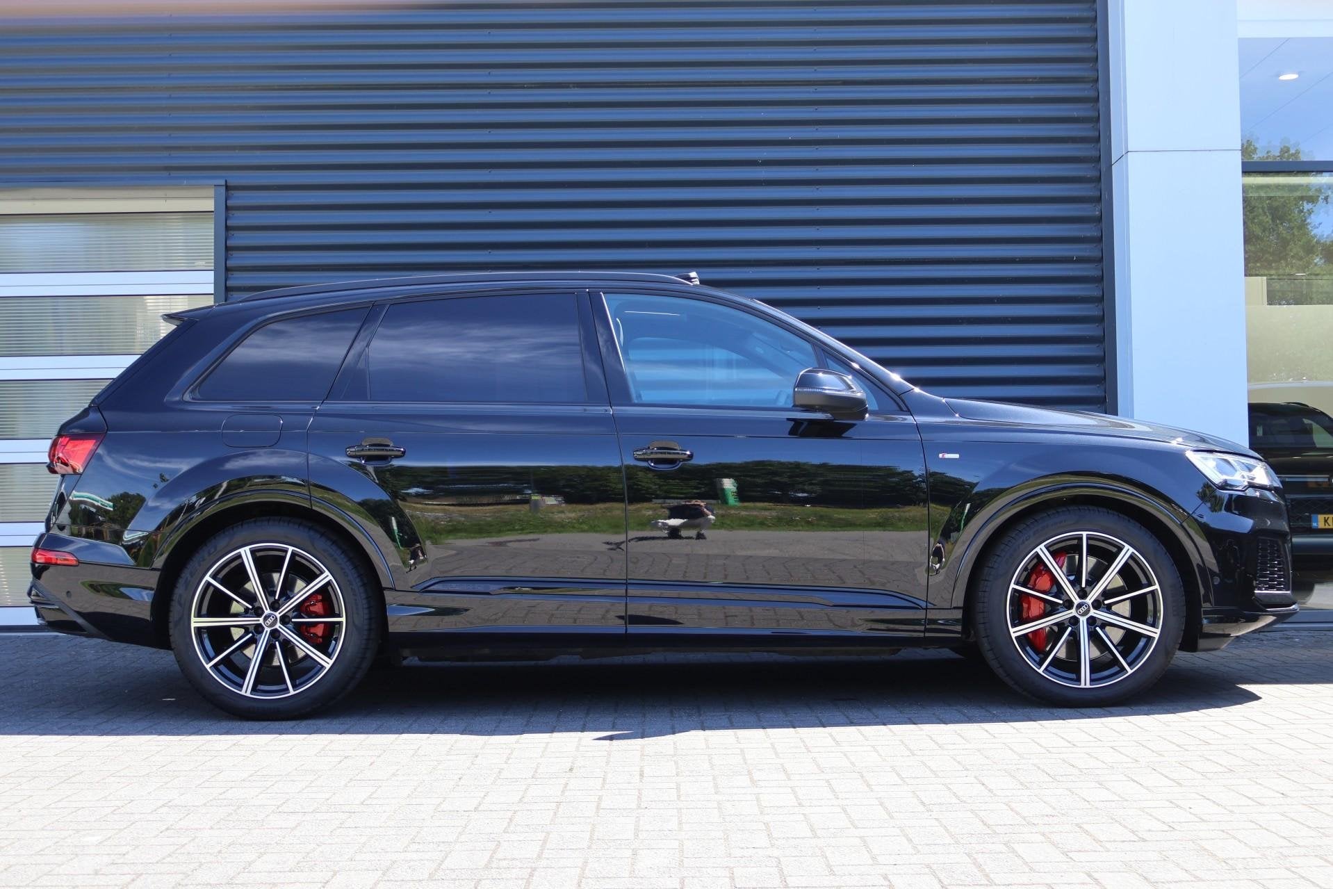 Audi Q7 55 TFSIe 380pk quattro Pro Line S | Panoramadak | B&, Auto's, Automaat, 12 maanden, 14 kWh, Gebruikt