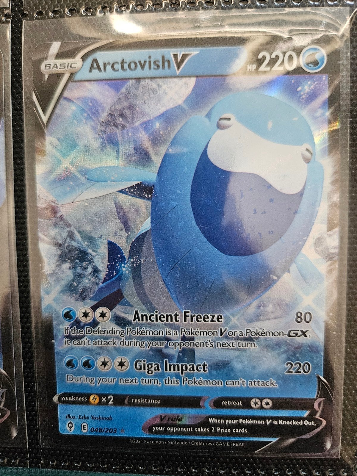 Pokemon Arctovish V 048/203 Evolving Skies, Ophalen of Verzenden, Zo goed als nieuw, Losse kaart, Foil