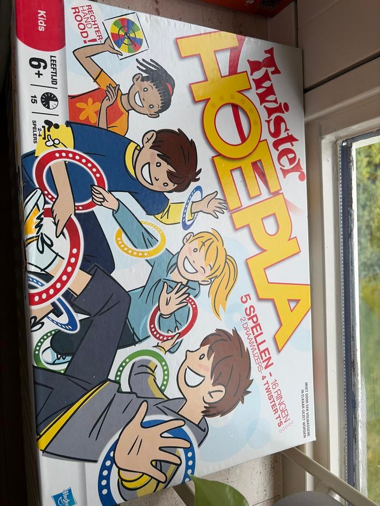Twister Hoepla, Hobby en Vrije tijd, Gezelschapsspellen | Bordspellen, Gebruikt, Drie of vier spelers, Ophalen of Verzenden