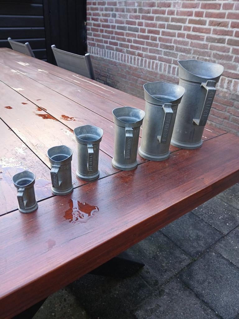 Set van 6 antieke tinnen maatbekers met keurmerken, Ophalen of Verzenden