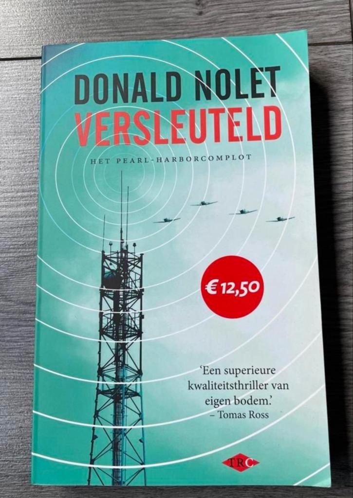 Versleuteld - Het Pearl Harborcomplot (Donald Nolet), Boeken, Thrillers, Gelezen, Nederland, Ophalen
