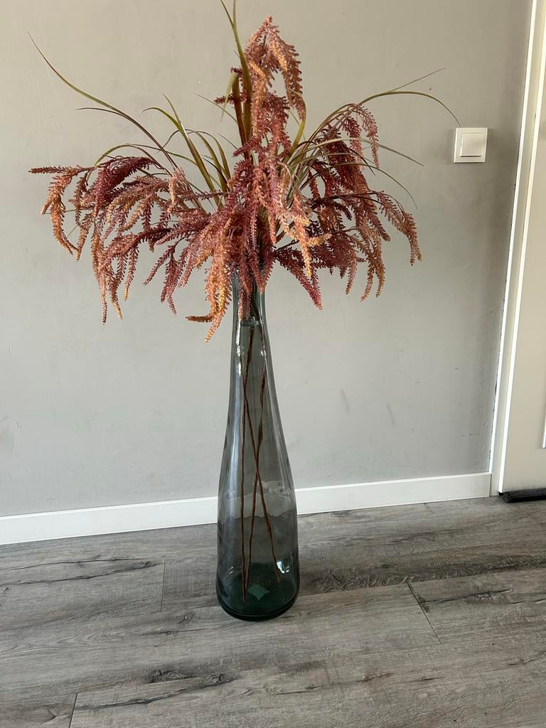 Hoge groene glazen vaas met Silka kunstbloemen (80 cm), Huis en Inrichting, Woonaccessoires | Vazen, Ophalen, 75 cm of meer, Groen