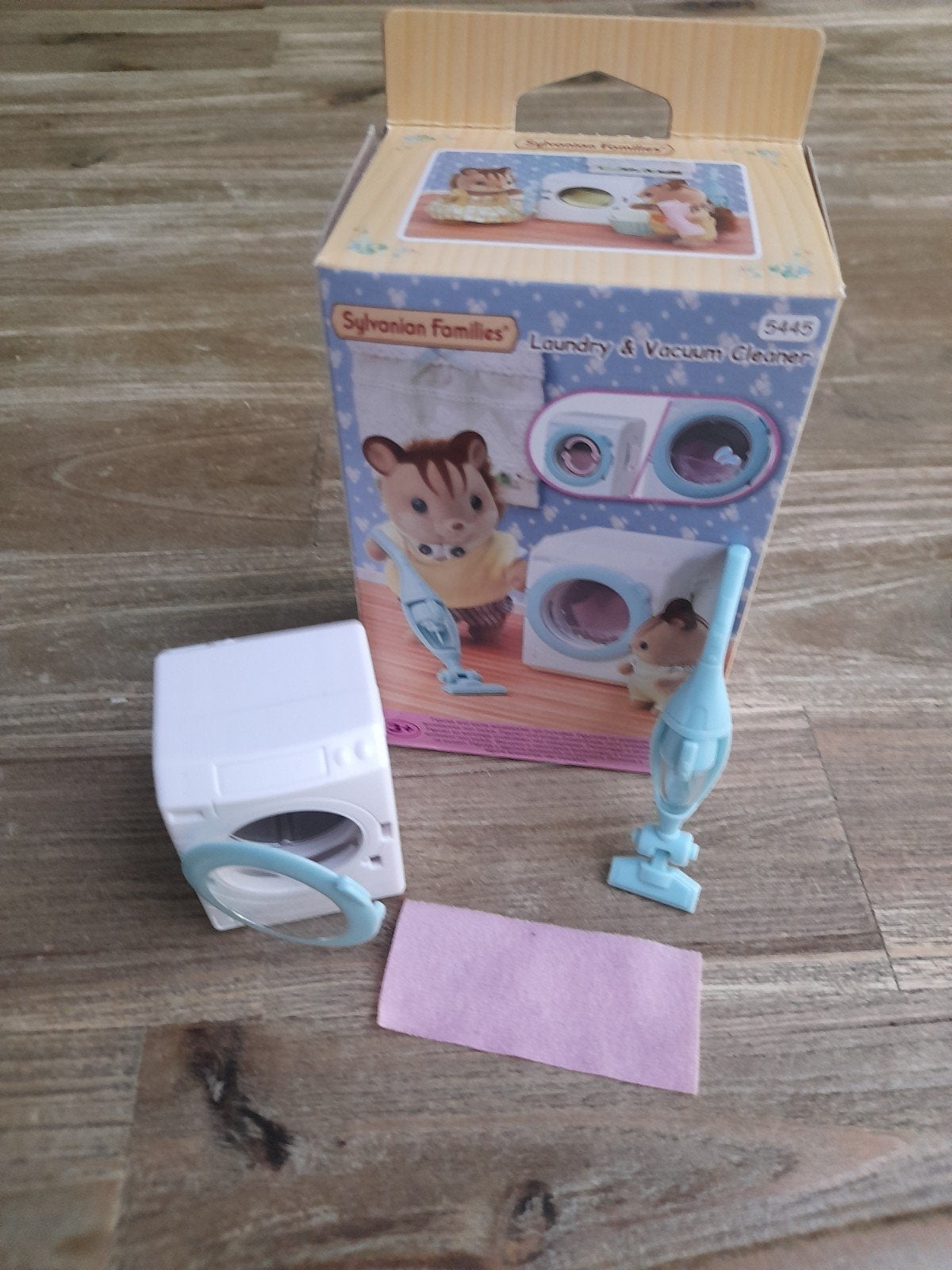 Sylvanian wasmachine en stofzuiger set 5445, Ophalen of Verzenden, Zo goed als nieuw, Poppenhuis