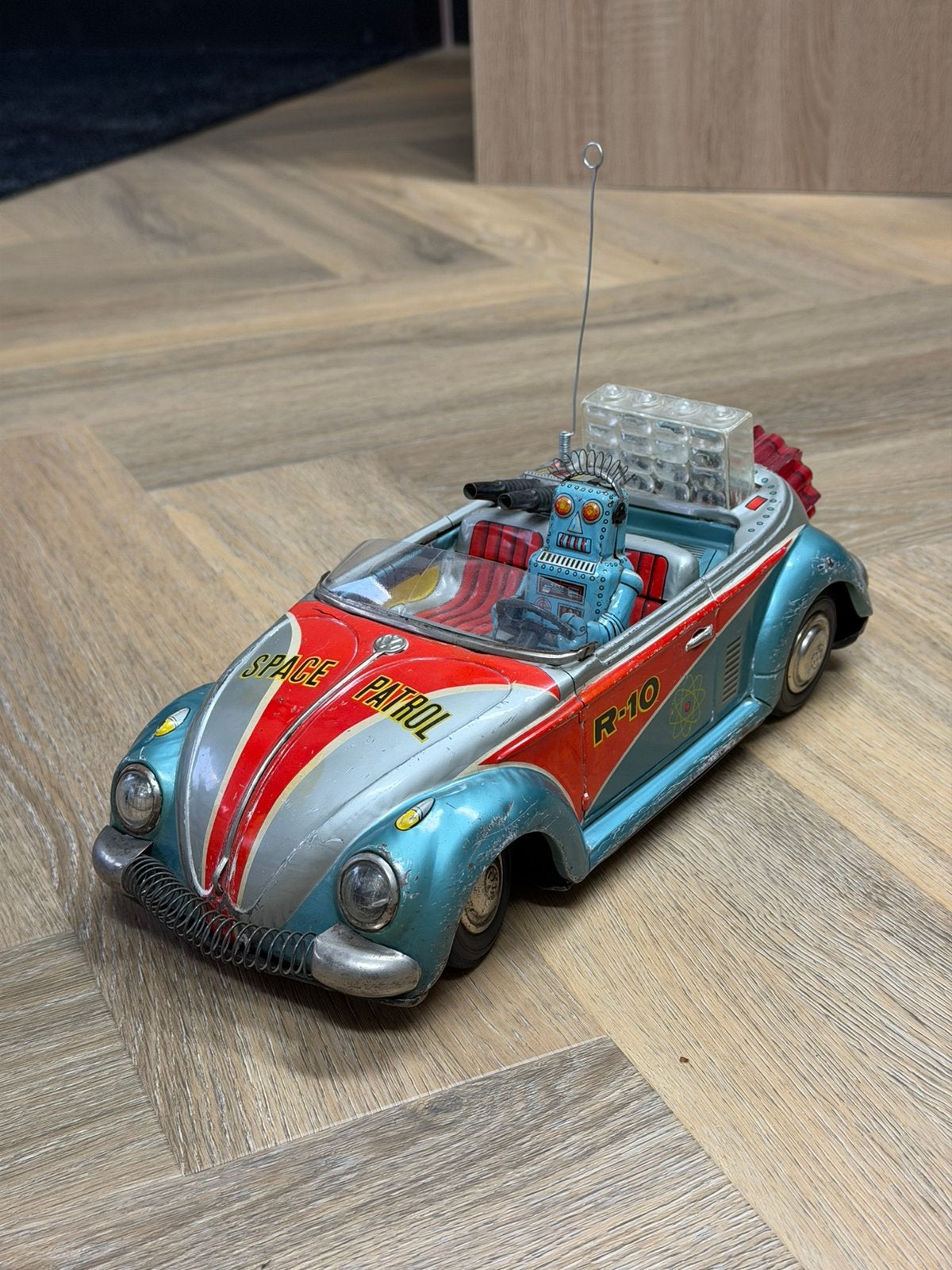 Nomura R-10 Space Patrol volkswagen Kever, Antiek en Kunst, Ophalen of Verzenden