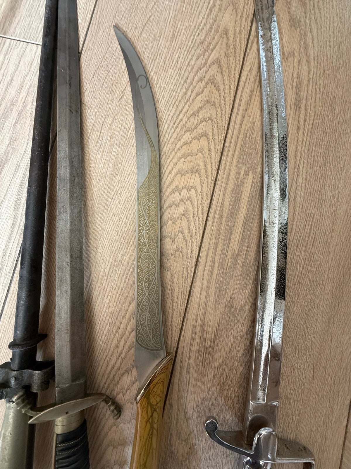 Collectie antieke zwaarden, sabels en bajonetten, Verzamelen, Militaria | Algemeen, Ophalen of Verzenden, Overige soorten, Overige gebieden